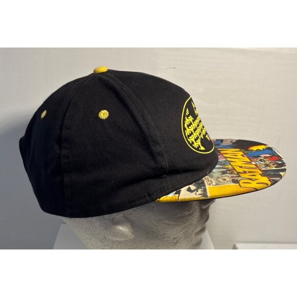 Batman Snapback Hat With Comic Brim & Yellow Logo - Picture 3 of 6